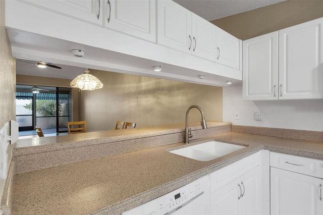 3441 BEEKMAN PLACE 40, Sarasota, FL 34235