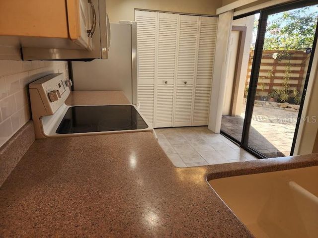 3441 BEEKMAN PLACE 40, Sarasota, FL 34235