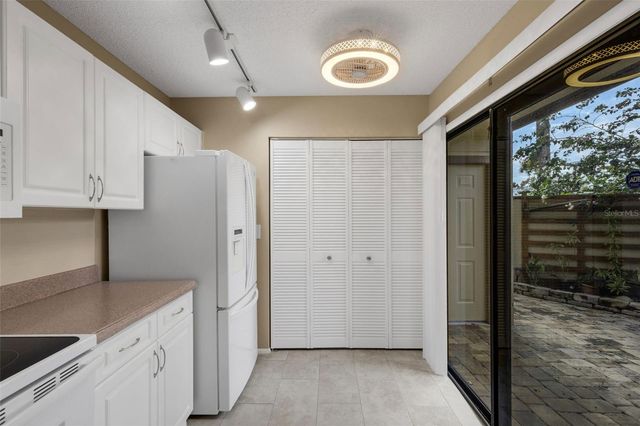 3441 BEEKMAN PLACE 40, Sarasota, FL 34235