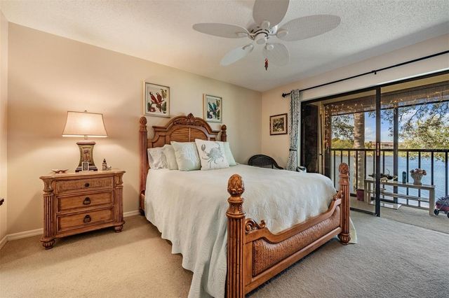 2070 LAKEVIEW DRIVE 204, Clearwater, FL 33763