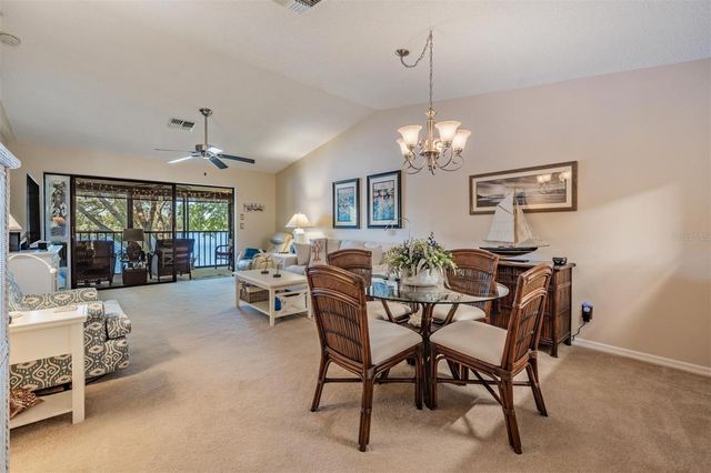 2070 LAKEVIEW DRIVE 204, Clearwater, FL 33763