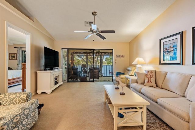 2070 LAKEVIEW DRIVE 204, Clearwater, FL 33763