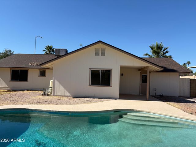 1521 W NOPAL Avenue, Mesa, AZ 85202