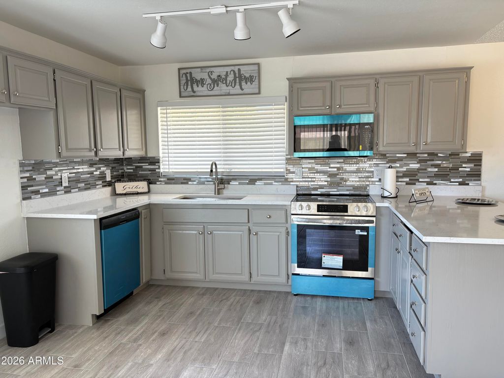 1521 W NOPAL Avenue, Mesa, AZ 85202 — photo 4