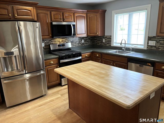 1260 Cutspring Road 1260, Stratford, CT 06614