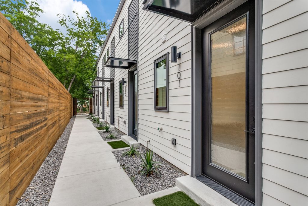 4715 Live Oak Street 106, Dallas, TX 75204