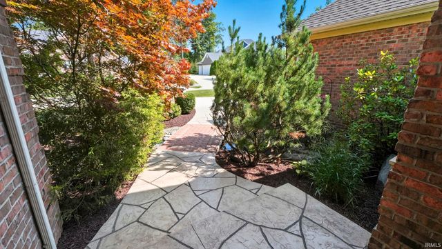 7609 Billingsley Woods Drive, Fort Wayne, IN 46804