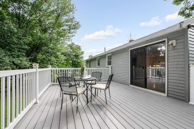 40 Lou Avenue, Salem, NH 03079