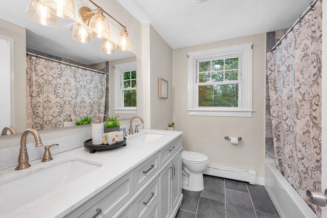 40 Lou Avenue, Salem, NH 03079