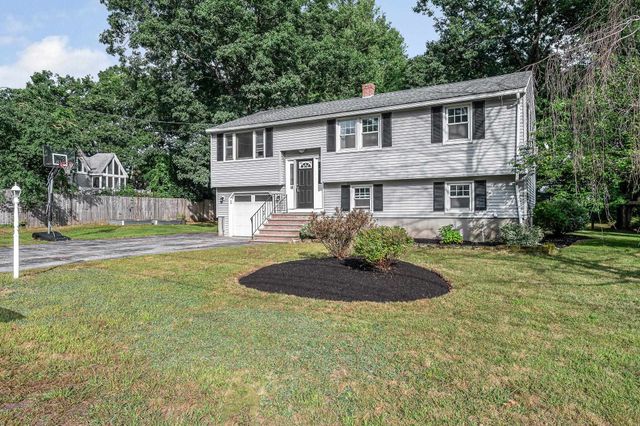 40 Lou Avenue, Salem, NH 03079