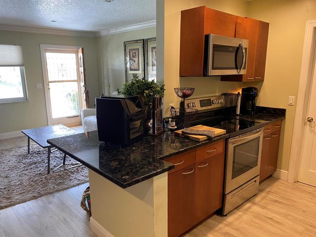 1101 Leisure Lane, Boynton Beach, FL 33426