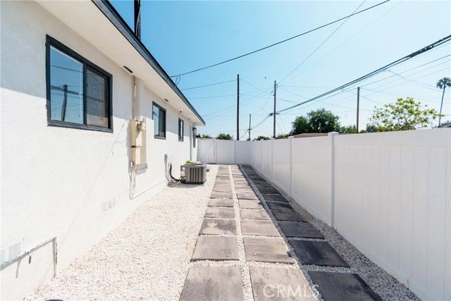 107 California St, La Habra, CA 90631