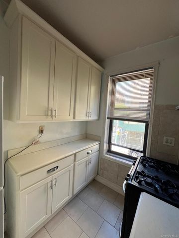 754 Brady Avenue 201, Bronx, NY 10462