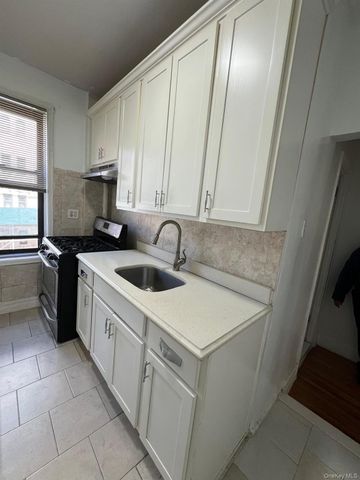 754 Brady Avenue 201, Bronx, NY 10462