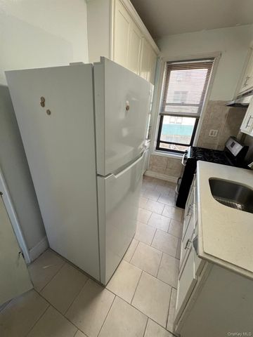 754 Brady Avenue 201, Bronx, NY 10462