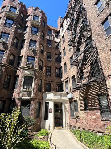 754 Brady Avenue 201, Bronx, NY 10462