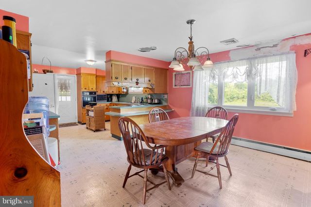 923 FARMINGTON AVENUE, Pottstown, PA 19464