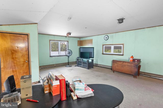 923 FARMINGTON AVENUE, Pottstown, PA 19464
