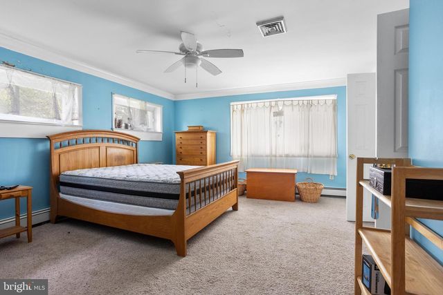 923 FARMINGTON AVENUE, Pottstown, PA 19464
