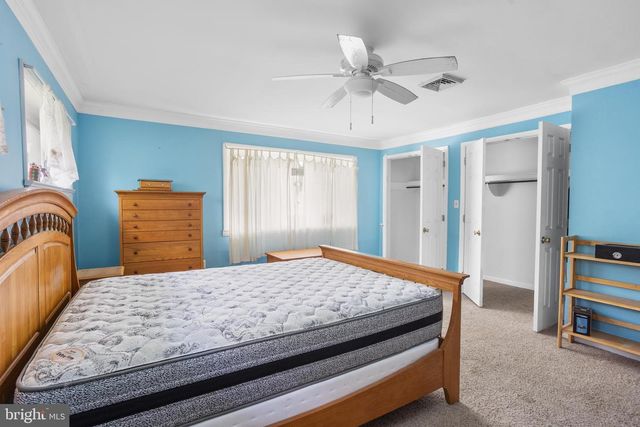 923 FARMINGTON AVENUE, Pottstown, PA 19464