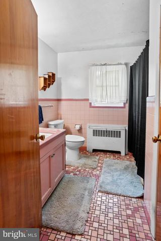 923 FARMINGTON AVENUE, Pottstown, PA 19464