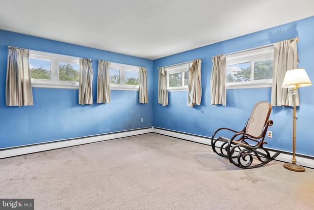 923 FARMINGTON AVENUE, Pottstown, PA 19464
