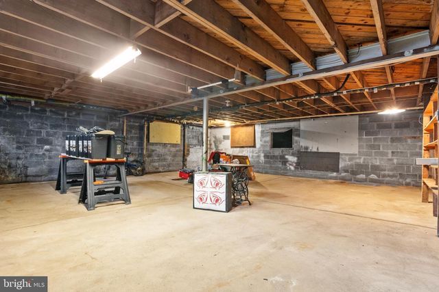 923 FARMINGTON AVENUE, Pottstown, PA 19464