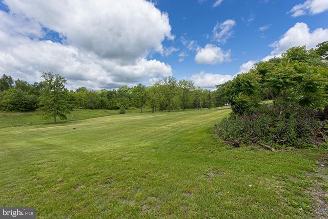 923 FARMINGTON AVENUE, Pottstown, PA 19464