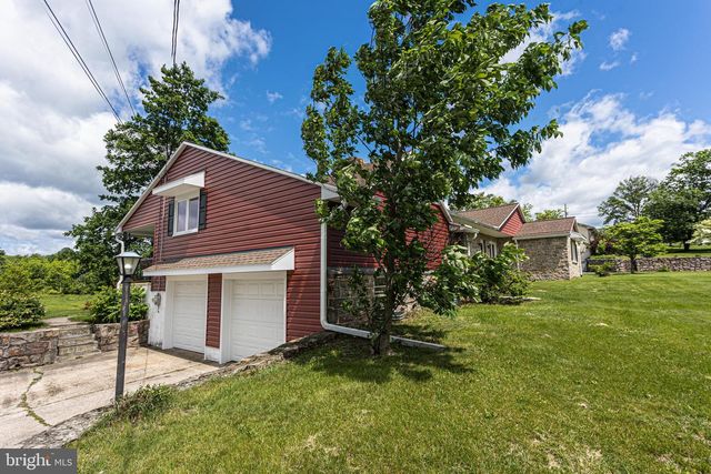 923 FARMINGTON AVENUE, Pottstown, PA 19464