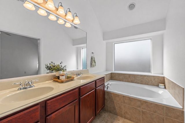 8176 Black Ash Drive, Fort Worth, TX 76131