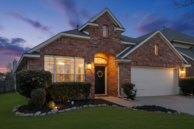 8176 Black Ash Drive, Fort Worth, TX 76131