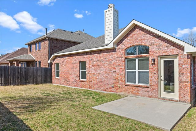 8176 Black Ash Drive, Fort Worth, TX 76131