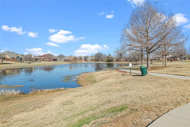 8176 Black Ash Drive, Fort Worth, TX 76131