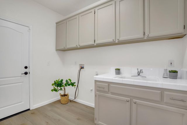 5008 Stonedale Dr, Salida, CA 95368