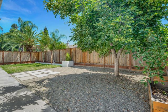 5008 Stonedale Dr, Salida, CA 95368