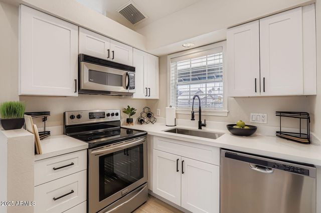 4314 E WHITNEY Lane, Phoenix, AZ 85032