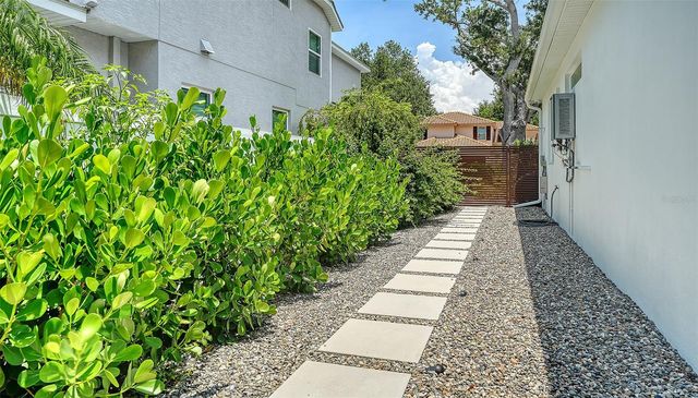 1838 OLEANDER STREET, Sarasota, FL 34239