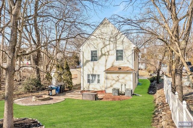 31 Avenue A, Mahwah, NJ 07430