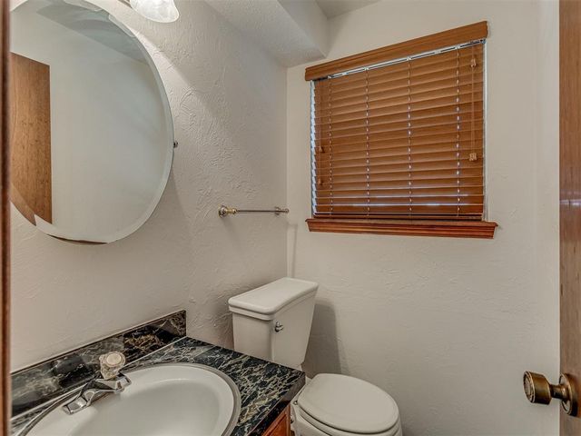 4225 Kim Drive, Del City, OK 73115