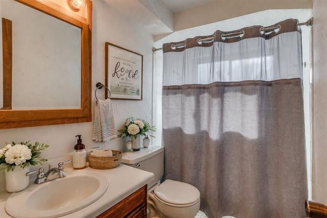 4225 Kim Drive, Del City, OK 73115