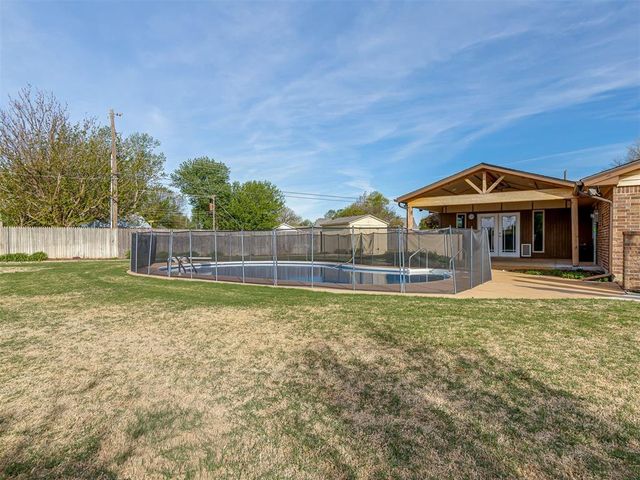 4225 Kim Drive, Del City, OK 73115