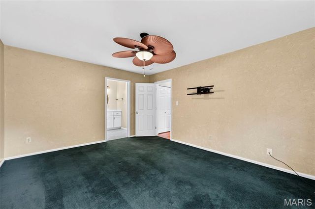 5100 Kennerly Place Drive, St Louis, MO 63128