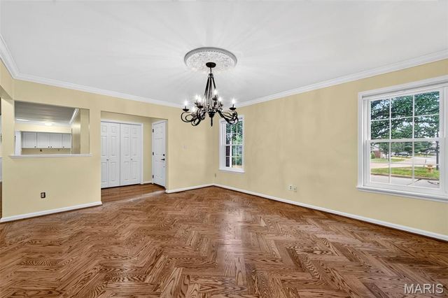 5100 Kennerly Place Drive, St Louis, MO 63128