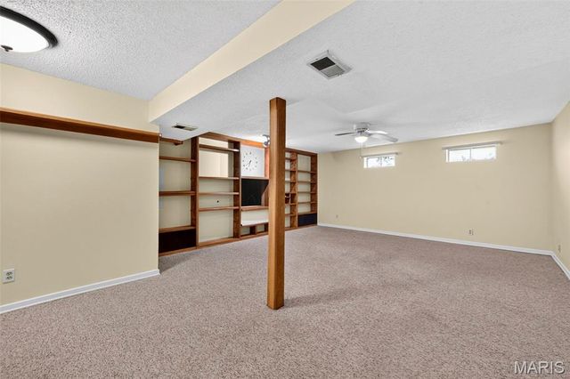 5100 Kennerly Place Drive, St Louis, MO 63128