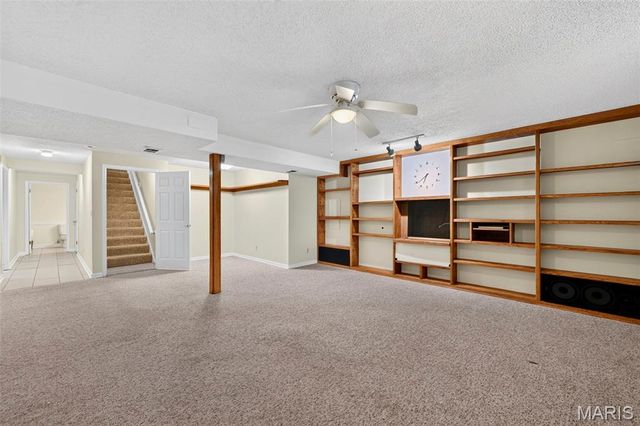 5100 Kennerly Place Drive, St Louis, MO 63128