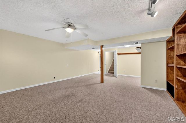 5100 Kennerly Place Drive, St Louis, MO 63128