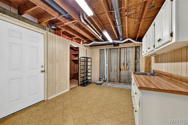 5100 Kennerly Place Drive, St Louis, MO 63128