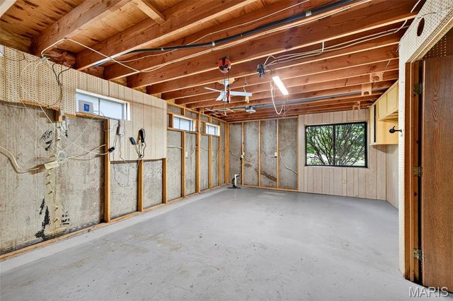 5100 Kennerly Place Drive, St Louis, MO 63128