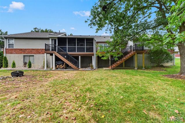 5100 Kennerly Place Drive, St Louis, MO 63128