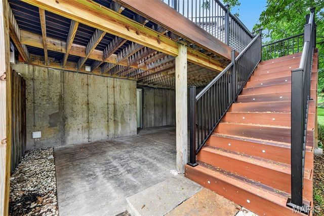 5100 Kennerly Place Drive, St Louis, MO 63128